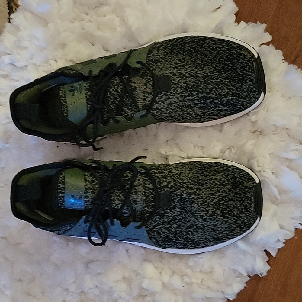 Adidas LHG 029003 Mens olive green black lace up sneakers white side sole 9 …EUC